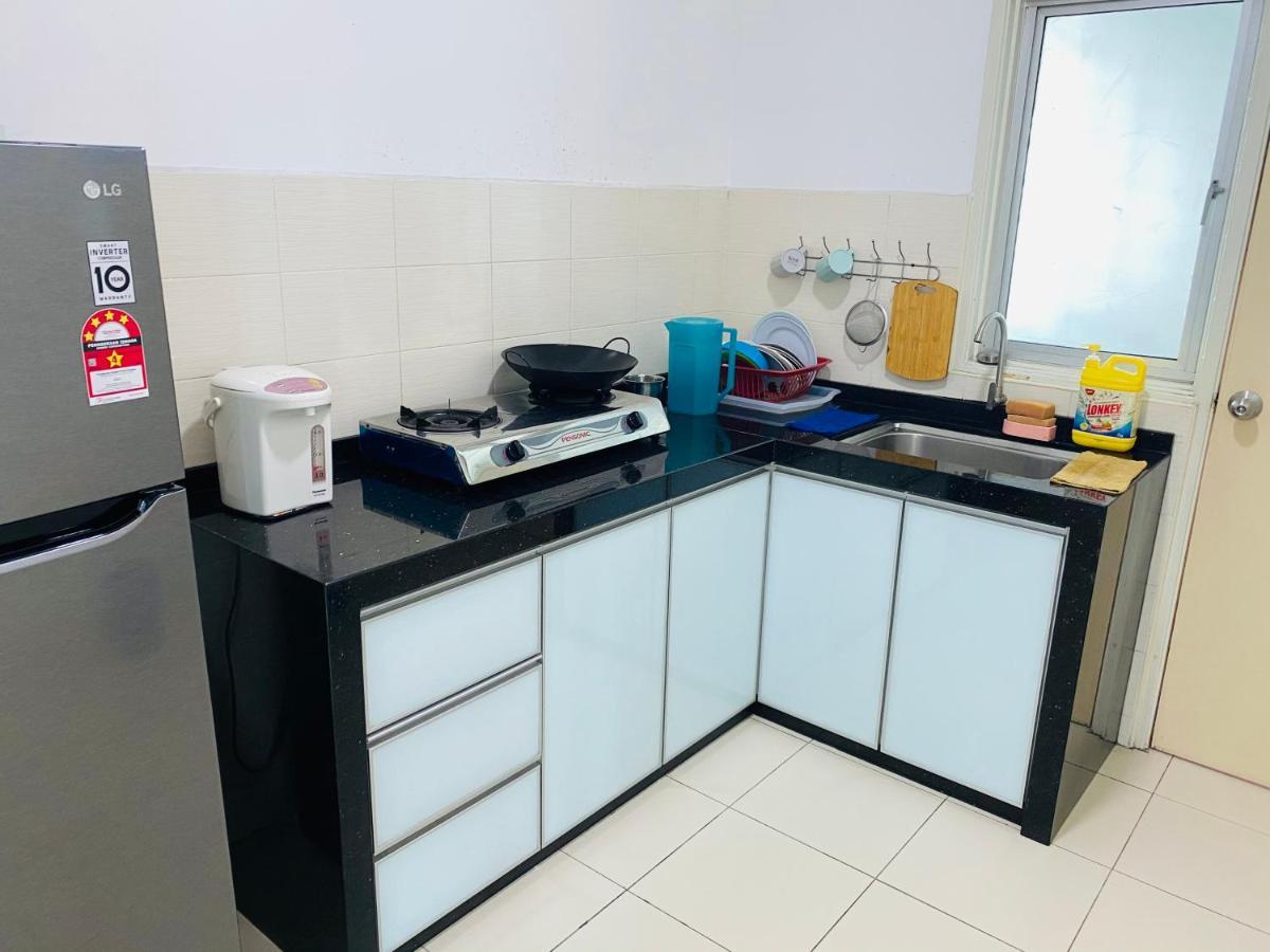 Spice Tunas 3B2B House Bayan Lepas Buitenkant foto