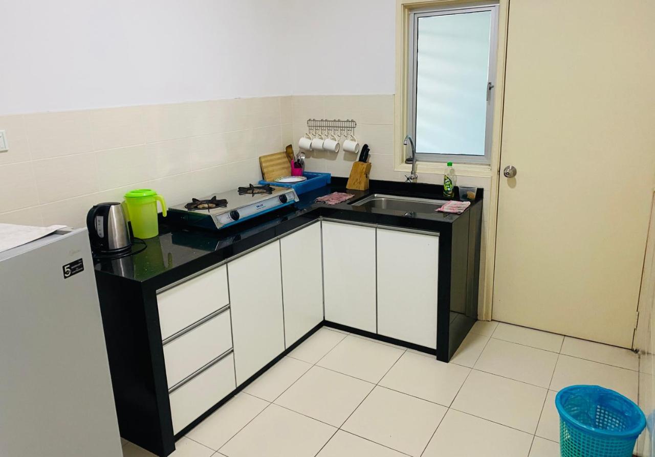 Spice Tunas 3B2B House Bayan Lepas Buitenkant foto