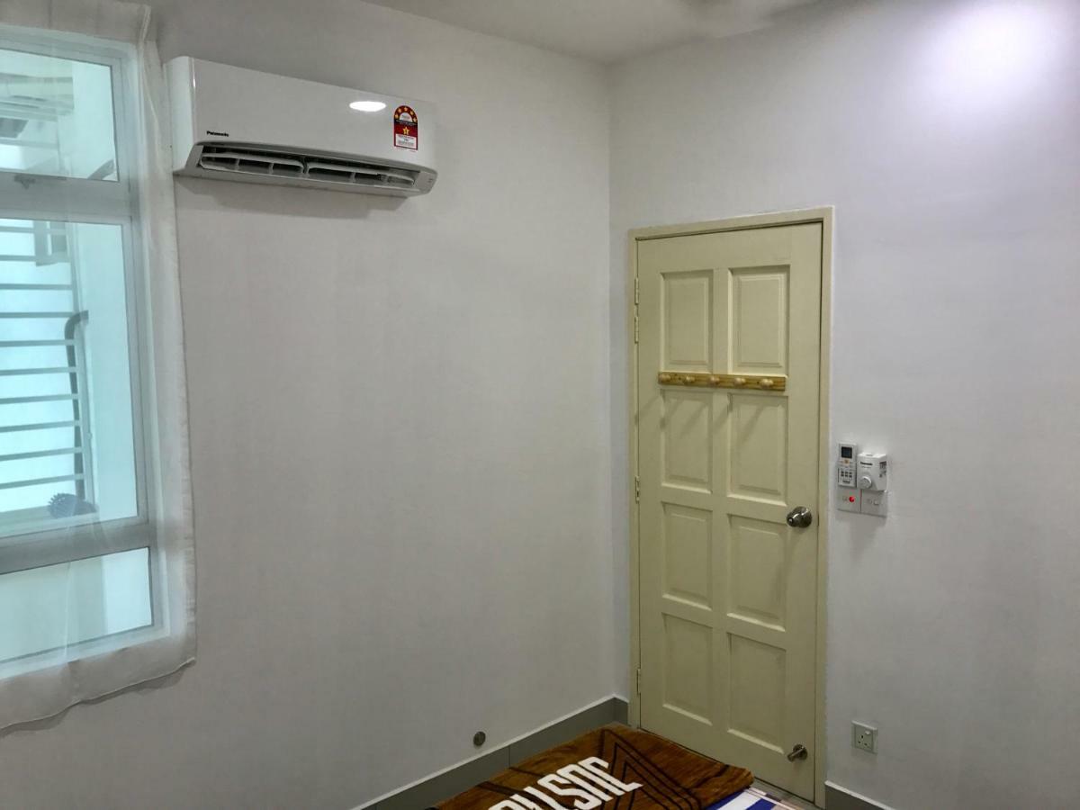 Spice Tunas 3B2B House Bayan Lepas Buitenkant foto